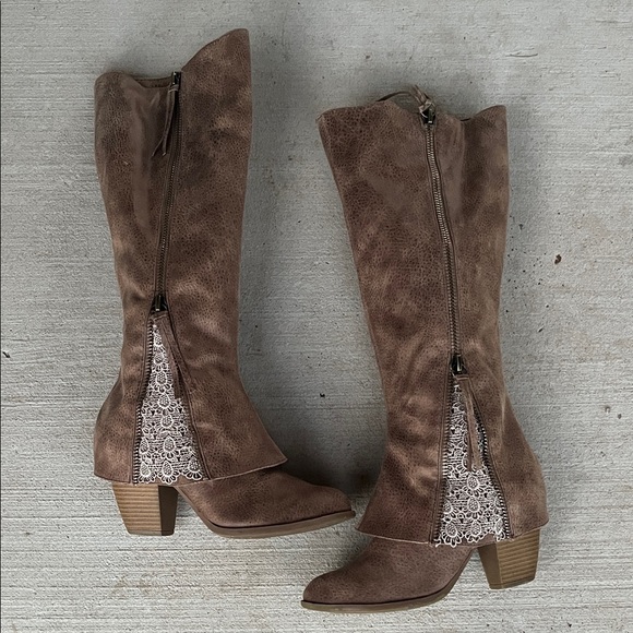 Shoes - 🍁🍁 Brown Knee-High Boots 🍁🍁